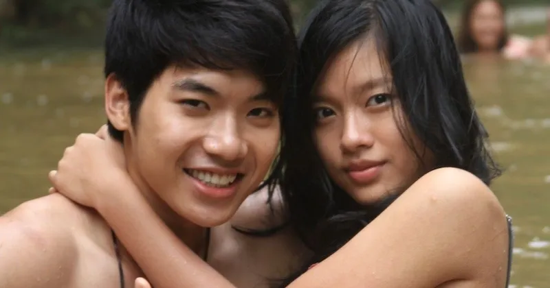 Cảnh "n&oacute;ng" trong "Bẫy cấp 3" bị Hội đồng duyệt cho l&agrave; chỉ c&oacute; t&iacute;nh chất "c&acirc;u kh&aacute;ch" chứ kh&ocirc;ng phục vụ g&igrave; cho &yacute; nghĩa phim. Ảnh: Coco Paris.