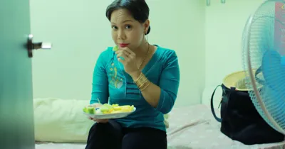 Việt Hương làm "bà hầu" sang chảnh trong Sám Hối