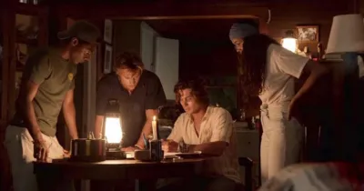 [REVIEW] Outer Banks (Netflix) - Dễ xem, giải trí và không nhất thiết phải binge-watch
