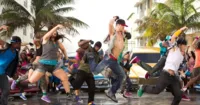 Step Up 4, Họa bì 2 khuấy động rạp chiếu Việt tháng 8