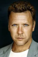 Mikael Persbrandt