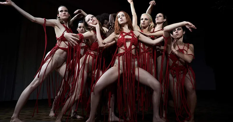 Suspiria đã không nhận được nhiều lời khen từ giới phê bình. (IMDb)