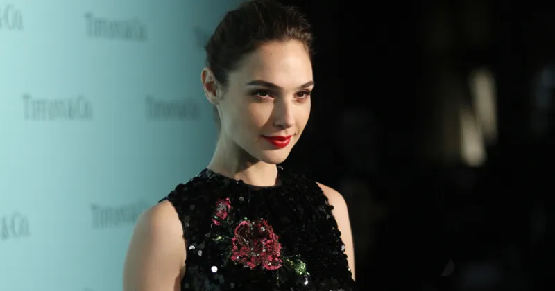 Gal Gadot sẽ v&agrave;o vai minh tinh m&agrave;n bạc một thời Hedy Lamarr trong bộ phim truyền h&igrave;nh của đ&agrave;i Showtime. (Via Variety)