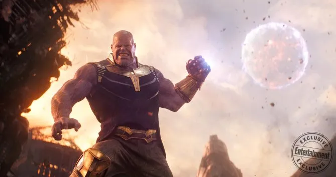 Thanos tạo dáng chuẩn bị đập Nhện sấp mặt