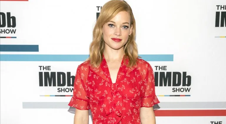 Jane Levy được biết đến nhiều qua Don't Breathe, Evil Dead. (THR)