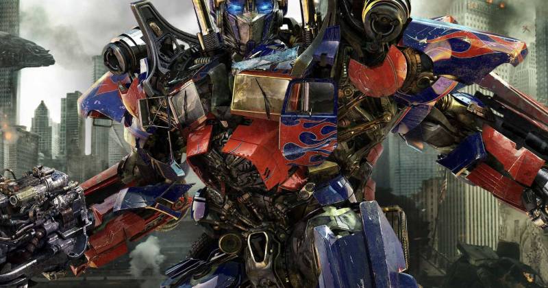 Optimus Prime - Lãnh đạo của nhóm Autobots.