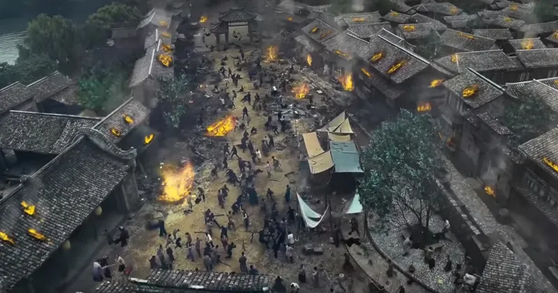 Phổ Th&agrave;nh ch&igrave;m trong biển lửa
