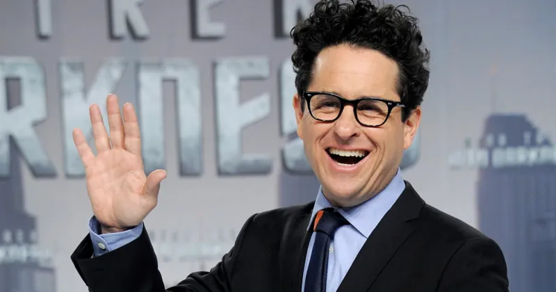 Đạo diễn J. J. Abrams (Variety).