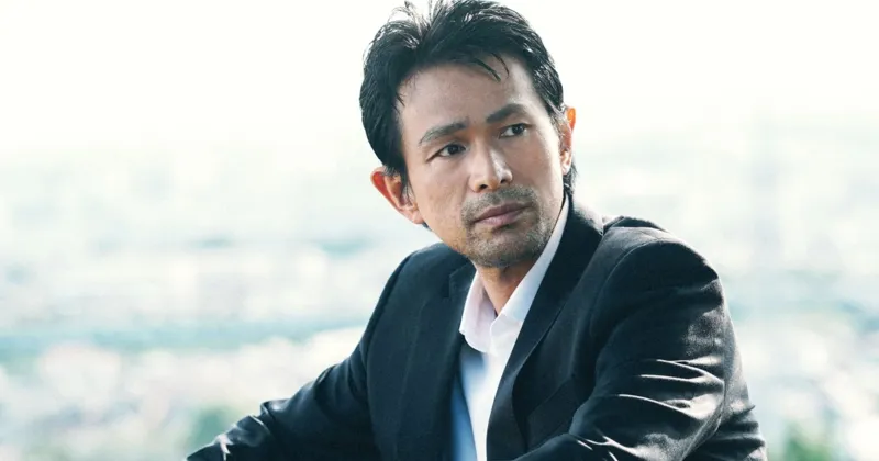 Nh&igrave;n v&agrave;o th&igrave; đố ai biết đ&acirc;y l&agrave; Kurosaki Isshin. (IMDb) 
