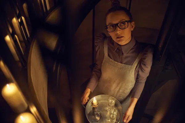 Billie Lourd vai Mallory (FX)