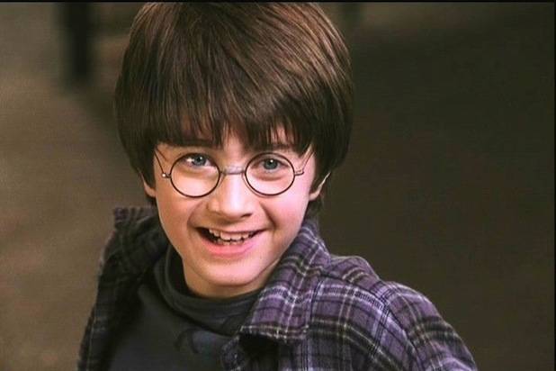 Daniel Radcliffe trong vai Harry Potter (Warner Bros.)