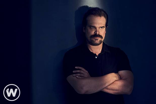 David Harbour vai cảnh sát trưởng Jim Hopper trong Stranger Things. (TheWrap)