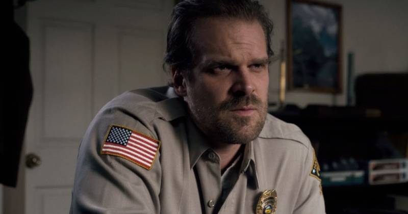 David Harbour trong Stranger Things (Bloody Disgusting)