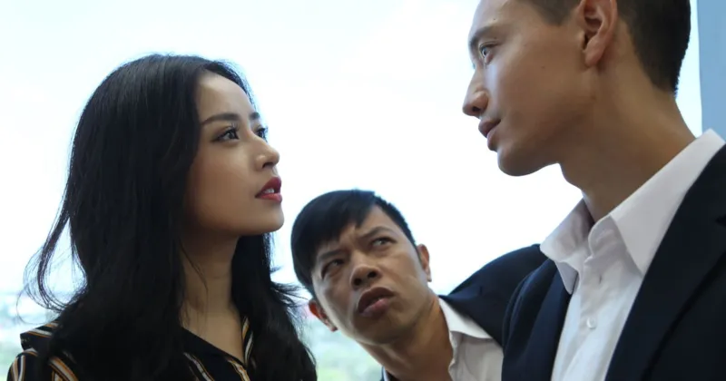 Th&aacute;i h&ograve;a l&agrave; &ldquo;kỳ đ&agrave; cản mũi&rdquo; Chi Pu v&agrave; Kim L&yacute; đến với nhau trong Vệ Sĩ S&agrave;i G&ograve;n