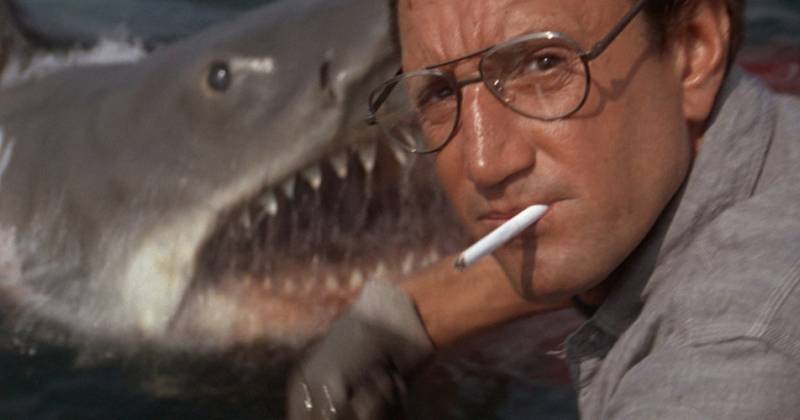 Bôi xấu cá mập là không hay đâu nhé! (Jaws 1975). 