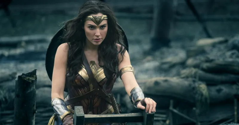 Gal Gadot thực sự rất xinh đẹp trong vai Diana Prince.