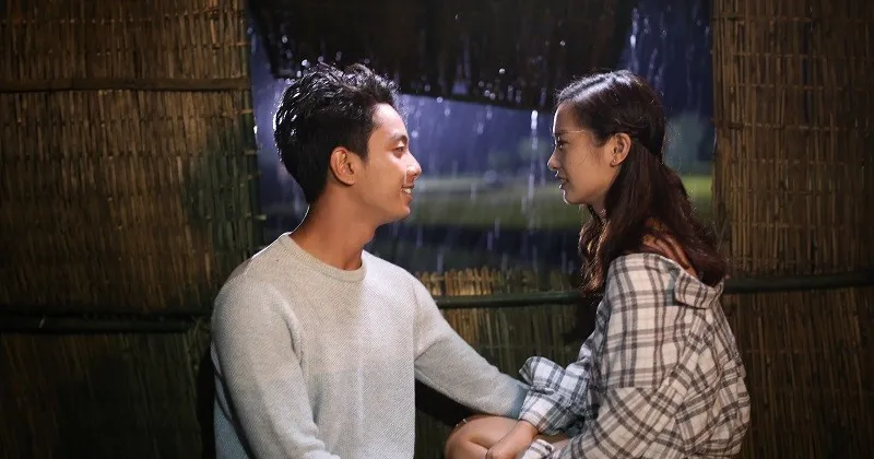 Bí quyết số 6: Tận dụng sự đồng lõa của bóng đêm để cùng trải nghiệm những cảm xúc tuyệt vời chưa bao giờ thực hiện trước đó…
như việc việc trải nghiệm “khách sạn ngàn sao” và tiếng mưa rơi lộp độp ngoài hiên…