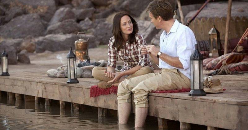 Emily Blunt và Ewan McGregor trong phim "Salmon Fishing in The Yemen".