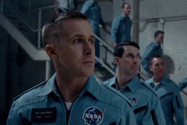 Thêm một lần hợp tác với Damien Chazelle trong năm 2018 qua Bước Chân Đầu Tiên và hai người đang đặc quyết tâm cao độ cho một giải Oscar. Gosling hoá thân thành phi hành gia Neil Armstrong – niềm tự hào của nước Mỹ cùng nhiệm vụ đặt chân lên mặt trăng đầy vẻ vang. Như bao bộ phim khác, ánh mắt biết nói của Gosling là một điểm sáng. (Universal Pictures)