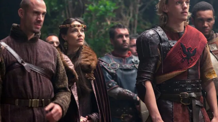 Camelot bị cancel do xung đột lịch trình. (Starz)