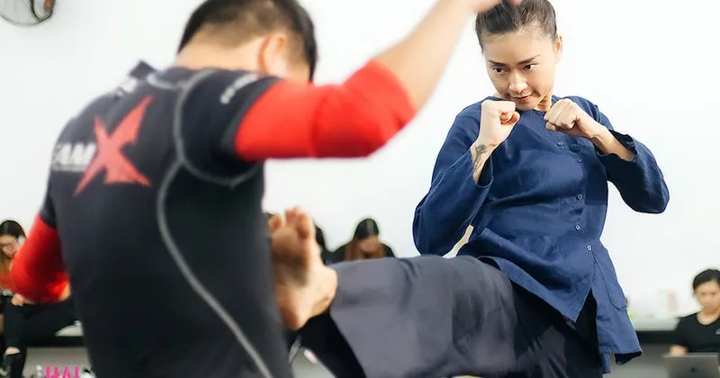 Ng&ocirc; Thanh V&acirc;n thị phạm trong buổi workshop