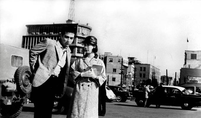 Shin Seong Il trong The Barefooted Youth (1964) (Ảnh: IMDb)