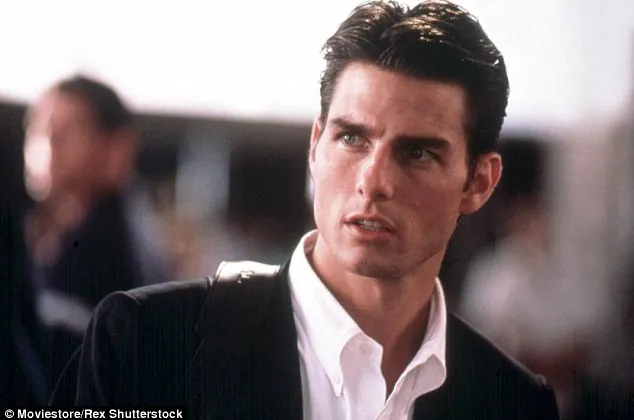 5. Khi Tom Cruise 28 tuổi v&agrave; xuất hiện trong Days of Thunder, anh được trao danh hiệu n&agrave;y. (Daily Mail)
