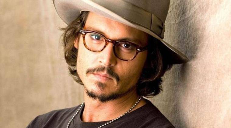 16. Năm 40 tuổi, ngôi sao của Cướp Biển Vùng Ca-ri-bê Johnny Depp được vinh danh. Nam diễn viên xuất hiện trên trang bìa một lần nữa vào năm 2009. (The Indian Express)