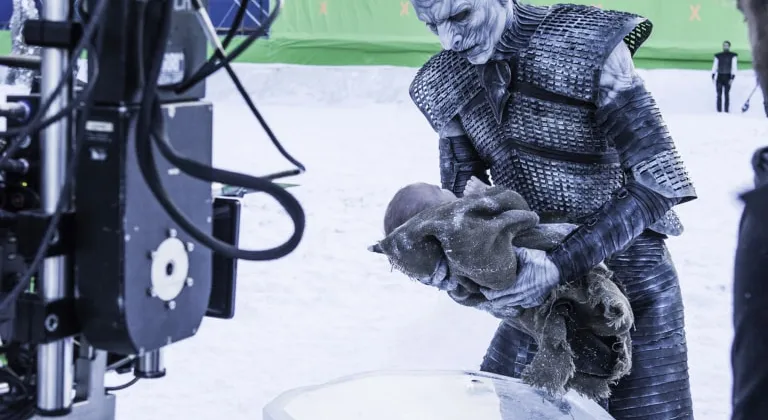 Cảnh Night King nhận con trên hiện trường không đến nỗi thê lương như trong phim.