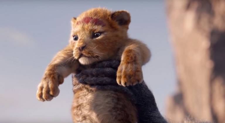 Simba lúc nhỏ từ trailer Lion King. (Disney)