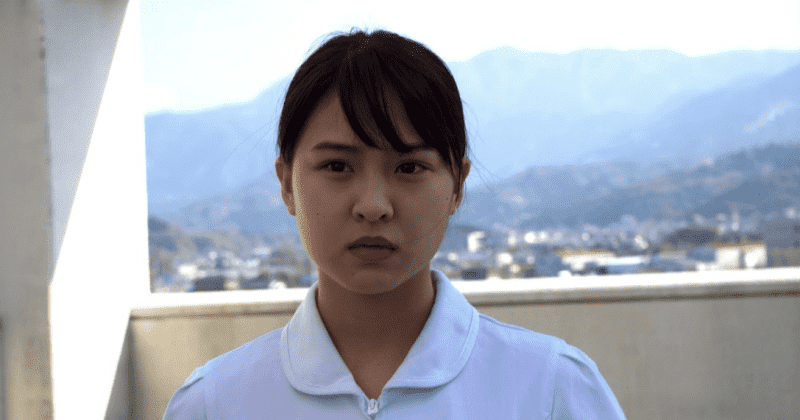 Nanami Yamada của AKB48 trong vai Toshie Asama.