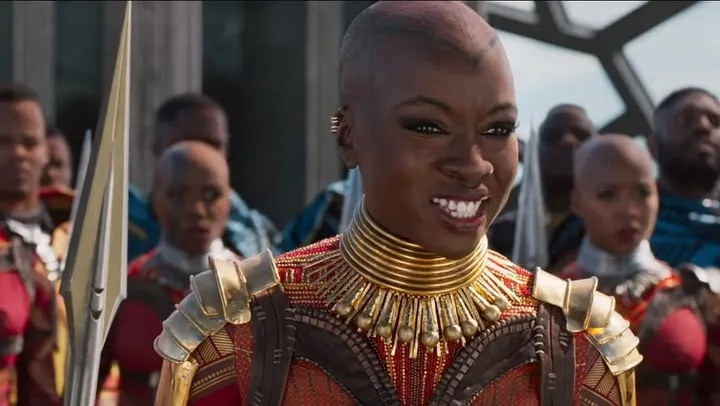 Danai Gurira trở thành diễn viên được đông đảo khán giả yêu thích trong Chiến Binh Báo Đen (Ebony)