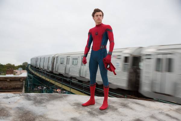 Mô Tả Chi Tiết Trailer Spider Man Far From Home Spidey Và Mysterio đối đầu Hydro Man