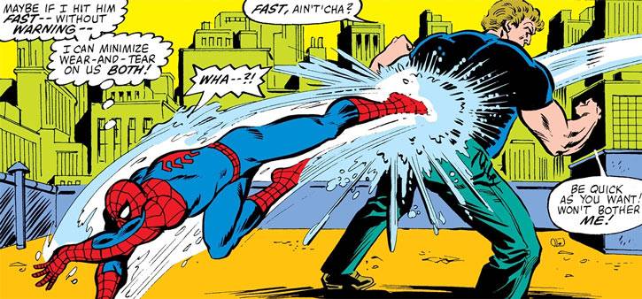 Spider-Man chạm trán Hydro-Man trong truyện tranh. (Ảnh: Marvel Comics)