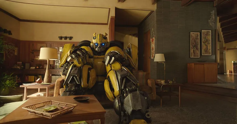 Bumblebee được nhà làm phim "tận dụng" để lấy lòng fan và khán giả. (IMDb)