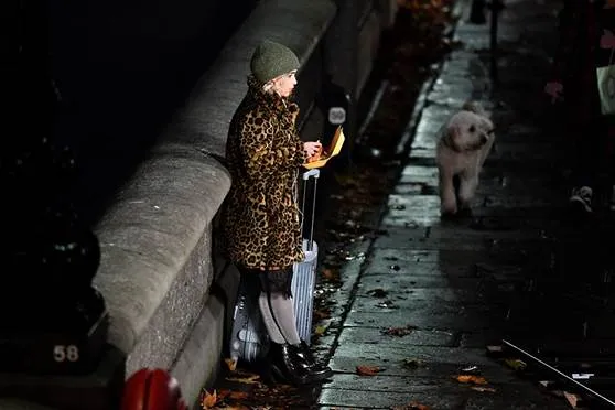Phim do Paul Feig làm đạo diễn dựa trên phần kịch bản của Bryony Kimmings và Emma Thompson