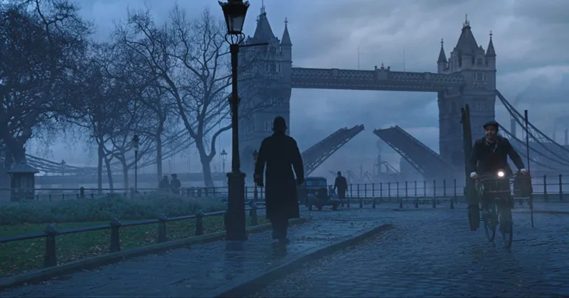 Đường phố London vừa xinh đẹp, vừa b&iacute; ẩn dưới l&agrave;n sương m&ugrave; (IMDb)