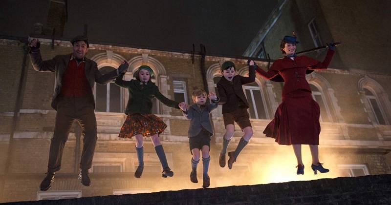 Mary Poppins Trở Lại nhắc những khán giả trưởng thành về những ký ức tươi đẹp của tuổi thơ (IMDb)