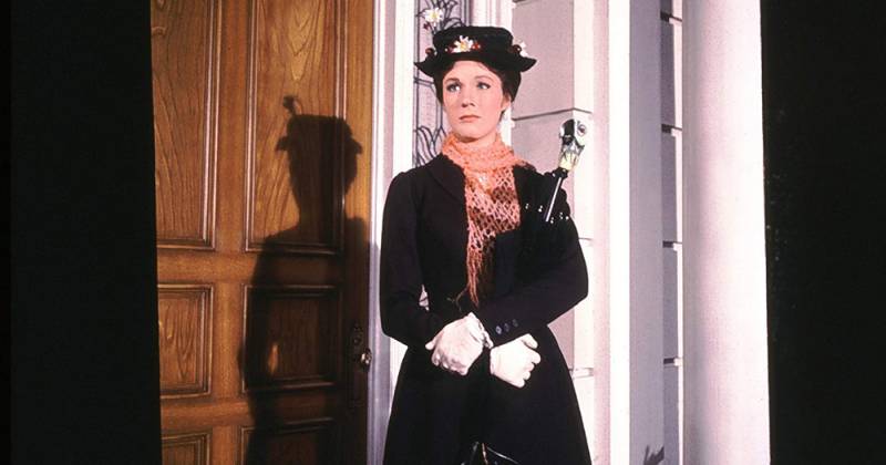 Mary Poppins của Julie Andrew. (IMDb)