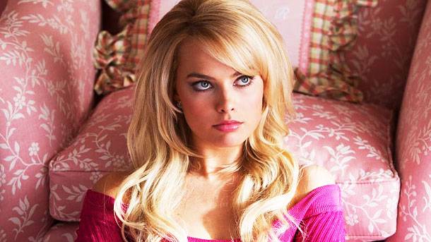 Margot Robbie sở hữu mái tóc vàng và đôi mắt xanh rất phù hợp với vai Barbie (nothingcooler)
