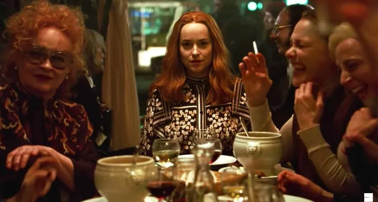Suspiria được đánh giá cao ở khâu thiết kế (Entertainment)