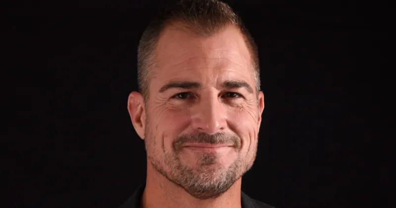 George Eads l&agrave; cựu diễn vi&ecirc;n của hai phim truyền h&igrave;nh CSI (Đội Điều Tra Hiện Trường) v&agrave; MacGuyver (Si&ecirc;u Đặc Vụ) (Ảnh: Variety)