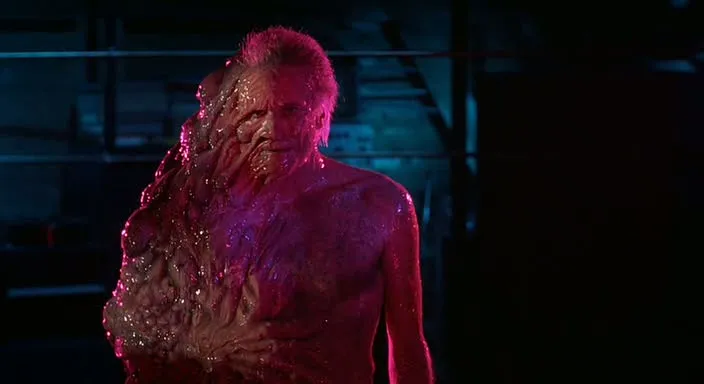Bộ phim khoa học giả tưởng có sắc hồng khắp nơi. (Ảnh: Taste of Cinema)