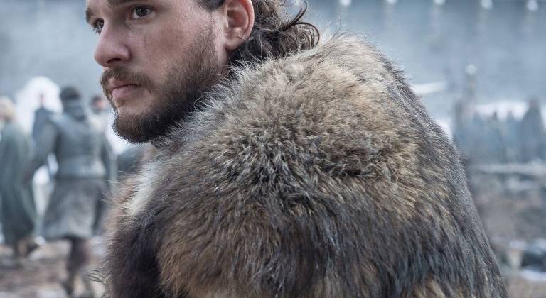 Vua của phương Bắc – Jon Snow (Kit Harington) đã trở lại Winterfell sau khi quỳ gối trước Nữ hoàng Daenerys