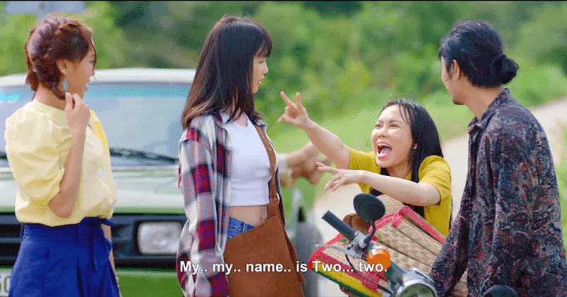 Nhiều nh&acirc;n vật v&agrave; t&igrave;nh tiết trong phim c&oacute; phần thừa th&atilde;i. 