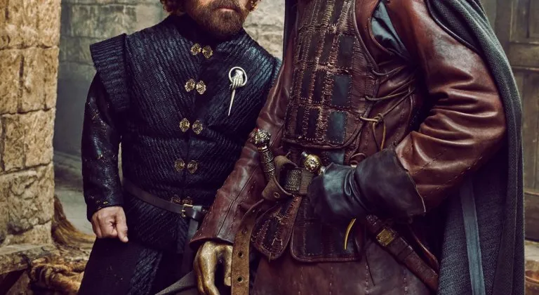 Peter Dinklage: Anh ấy vẫn đang t&igrave;m hiểu xem anh ấy thật sự l&agrave; người như thế n&agrave;o giữa t&acirc;m b&atilde;o đ&agrave;m ph&aacute;n n&agrave;y.
Nikolaj Coster-Waldau: Anh ấy chọn h&agrave;nh động theo điều m&agrave; anh ấy tin tưởng l&agrave; đ&uacute;ng đắn.