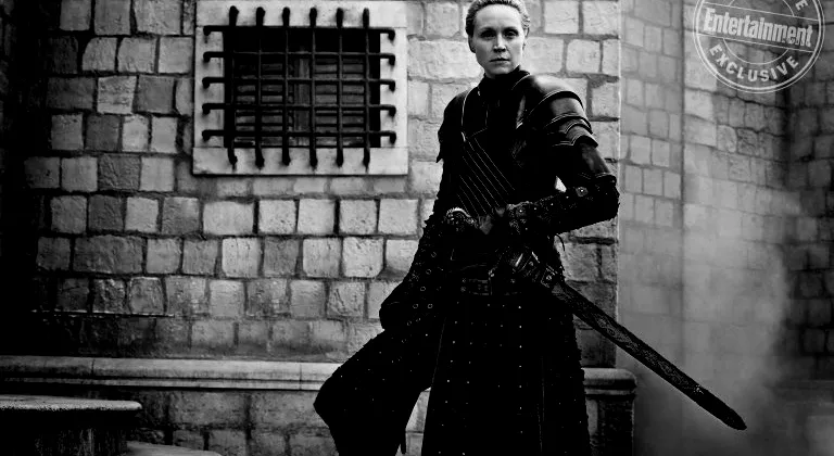Gwendoline Christie: M&ugrave;a phim n&agrave;y cho thấy giới t&iacute;nh của Brienne kh&ocirc;ng c&ograve;n l&agrave; vấn đề nữa. C&ocirc; ấy được đối xử một c&aacute;ch b&igrave;nh đẳng.