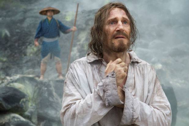 14. Hồi năm 2016, Liam Neeson đã giảm rất nhiều cân cho màn trình diễn trong bộ phim lịch sử Silence của Martin Scorsese. Sau này, Neeson tâm sự rằng ông đã giảm nhiều hơn mức cần thiết. (Ảnh: YouTube)