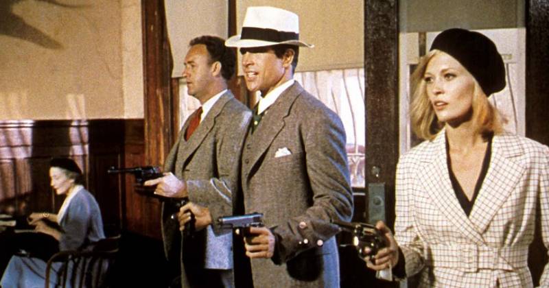 Mặc dù đi cướp ngân hàng, nhưng không bao giờ cả 2 có quá nhiều tiền trong người. (Ảnh: Vox)