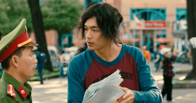 "Hotboy h&ocirc;n m&ecirc;" d&aacute;n ảnh đi t&igrave;m bạn g&aacute;i như t&igrave;m... trẻ lạc. H&igrave;nh như kh&ocirc;ng chỉ h&ocirc;n m&ecirc; 15 năm sau khi bị t&ocirc;ng xe, anh c&ograve;n bị đần đi nữa. 